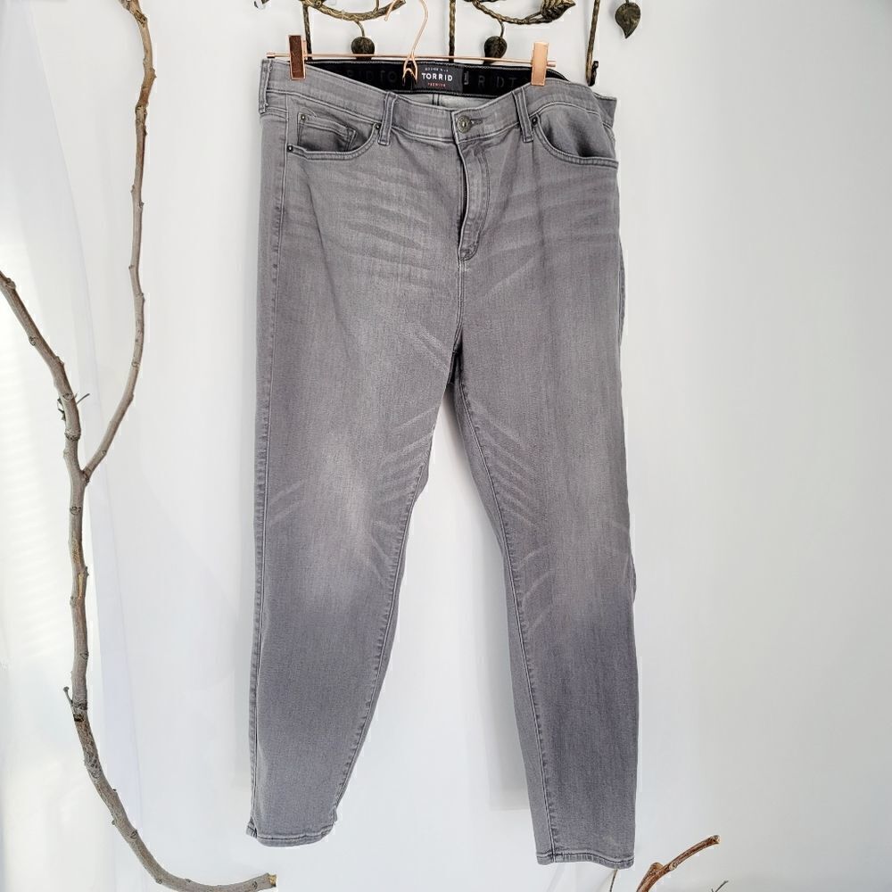 Torrid premium sky high skinny gray jeans